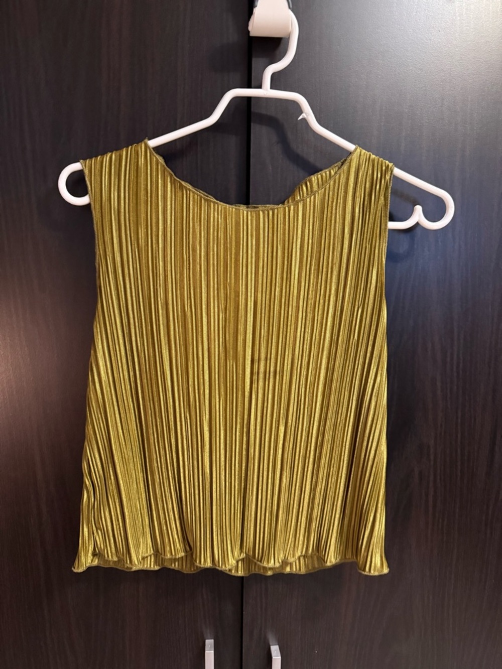 Womens Metallic Olive Pleated Sleeveless Top
